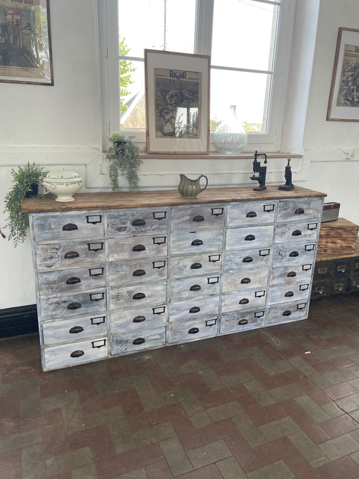 Meuble de métiers bois à tiroirs