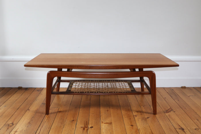 Table basse scandinave vintage teck Hovmand Olsen, 1960