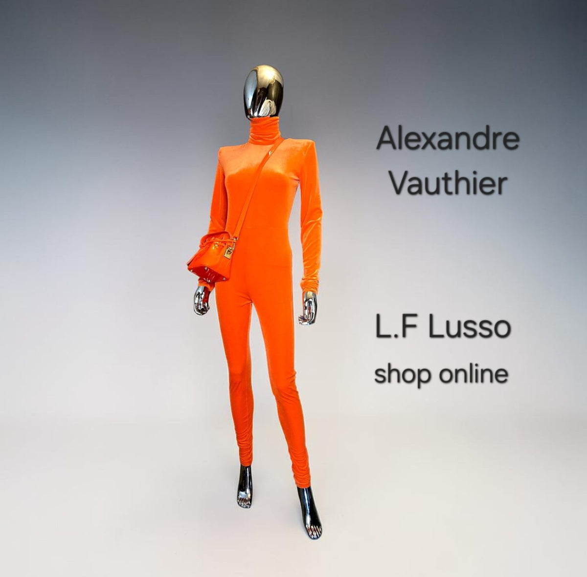 Combinaison en velours orange T38 neuve