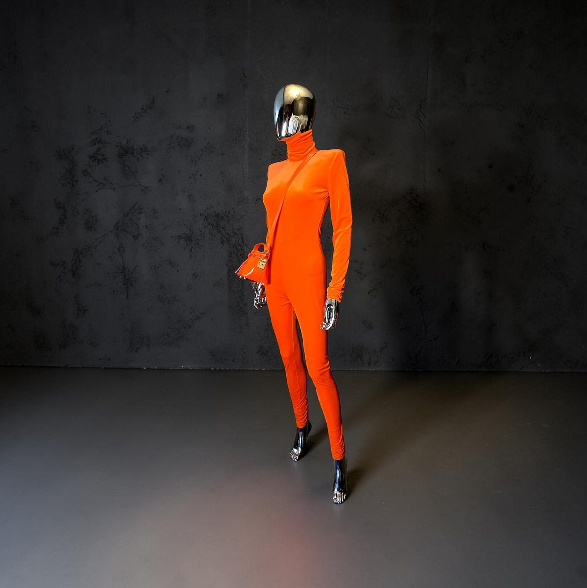 Combinaison en velours orange T38 neuve