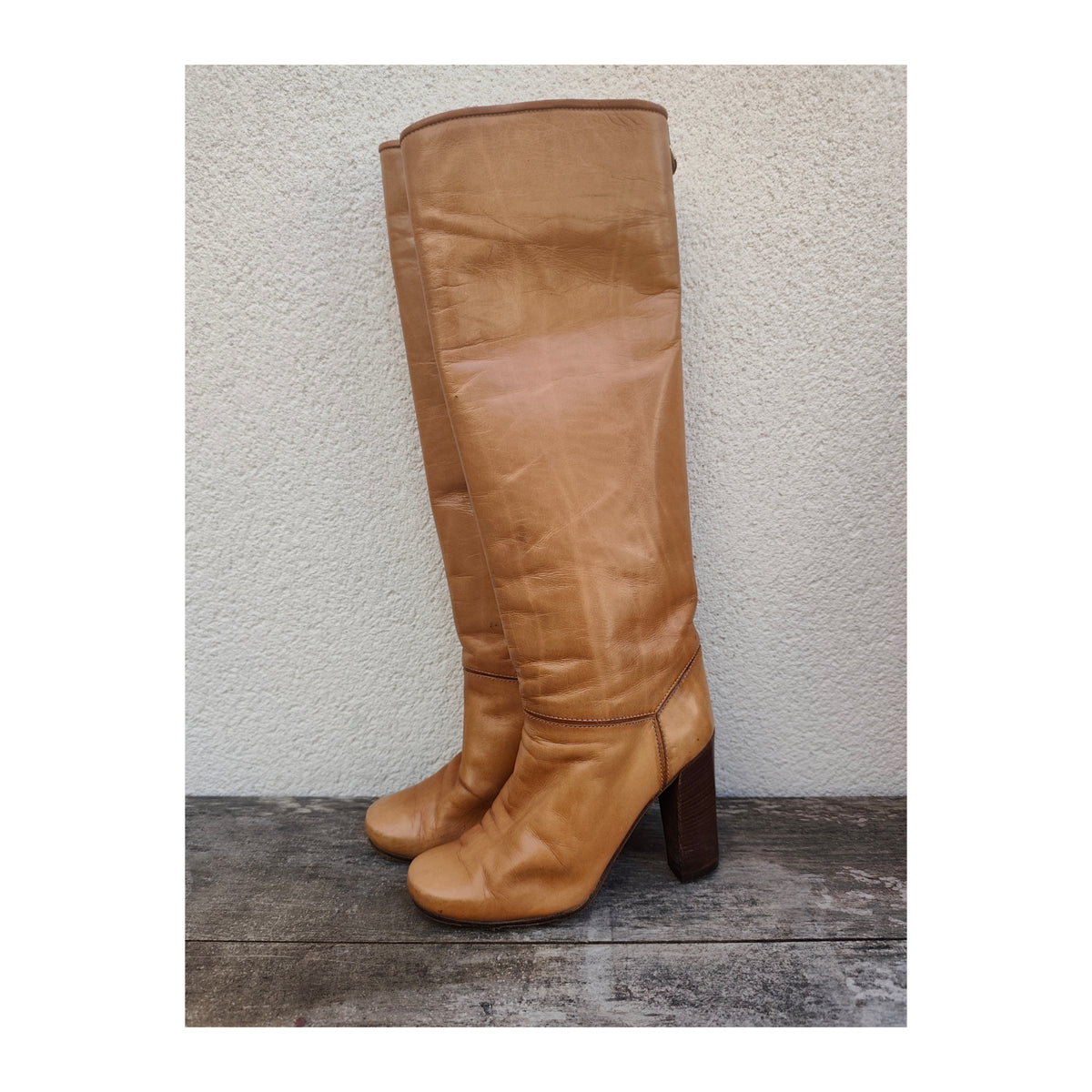 Bottes à talons en cuir