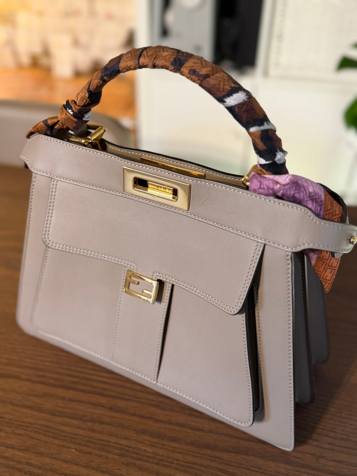 Peekaboo Medium Dove Grey S/S 23