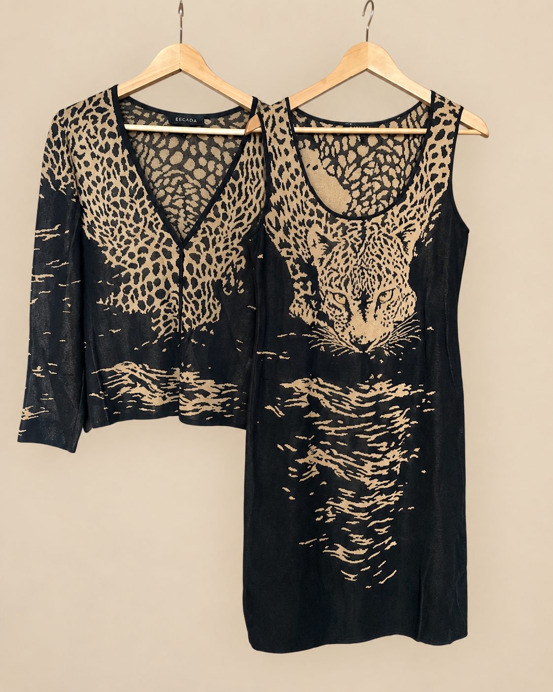 robe en maille jacquard sans manche  avec cardigan assorti manches longues
