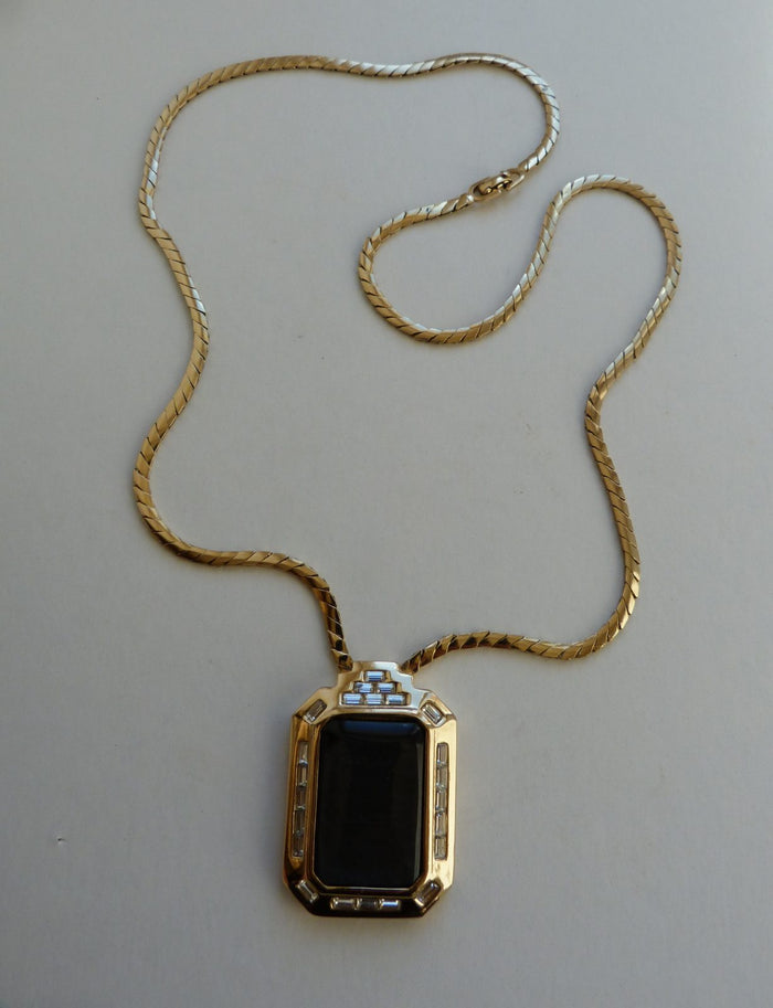 collier avec grand pendentif Christian Dior Vintage (période années 1970 / 1980)