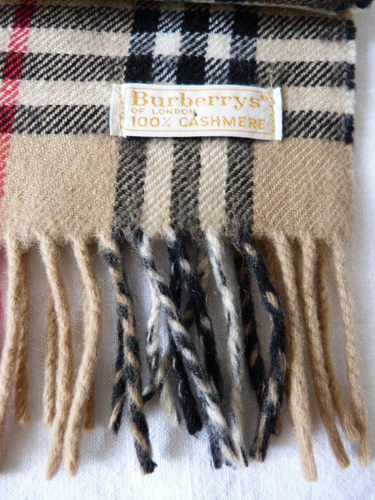 écharpe vintage Burberrys années 80/90s 100% cachemire – nova check