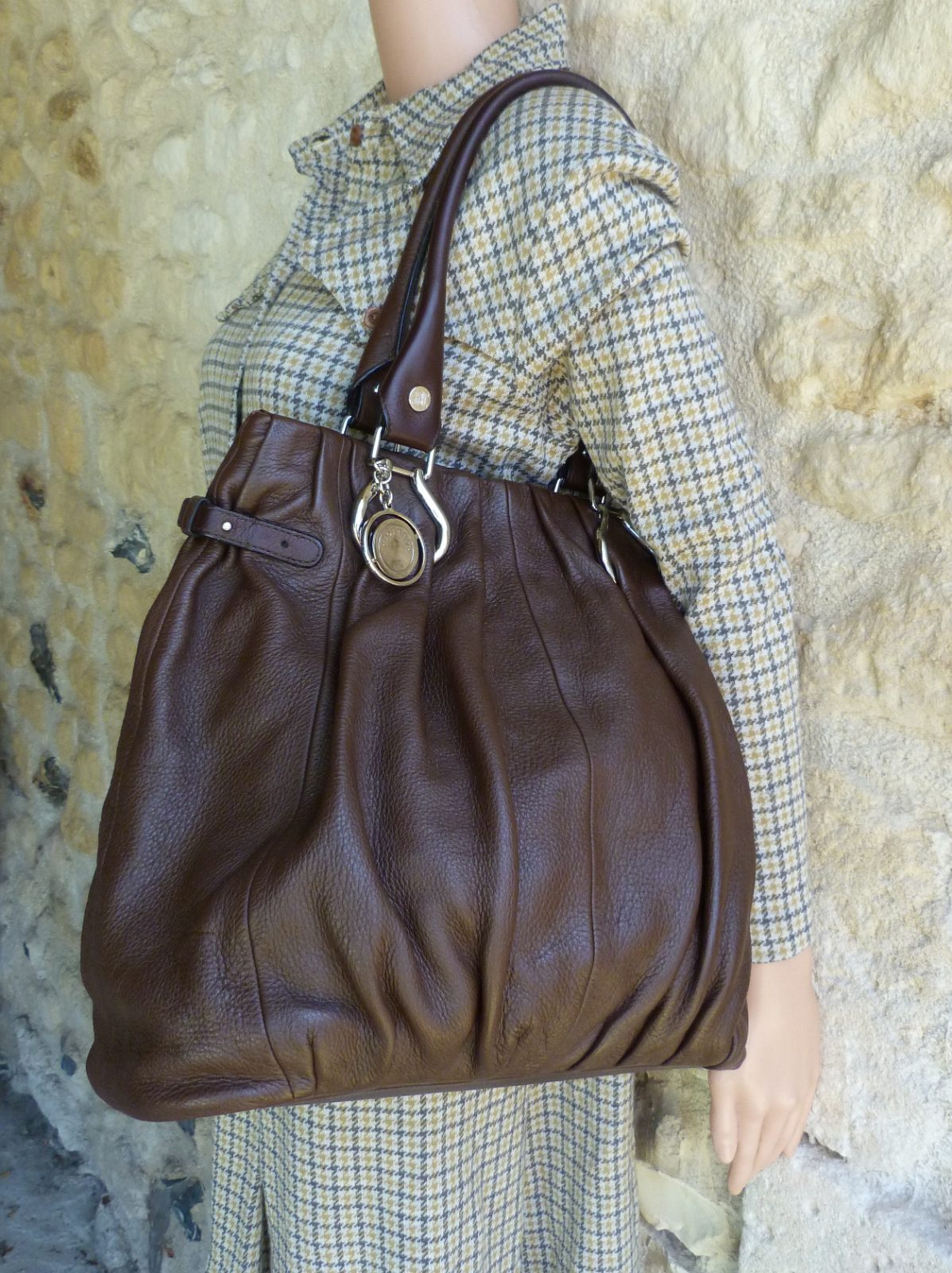 Grand sac CELINE modèle Pillow cuir marron années 2000