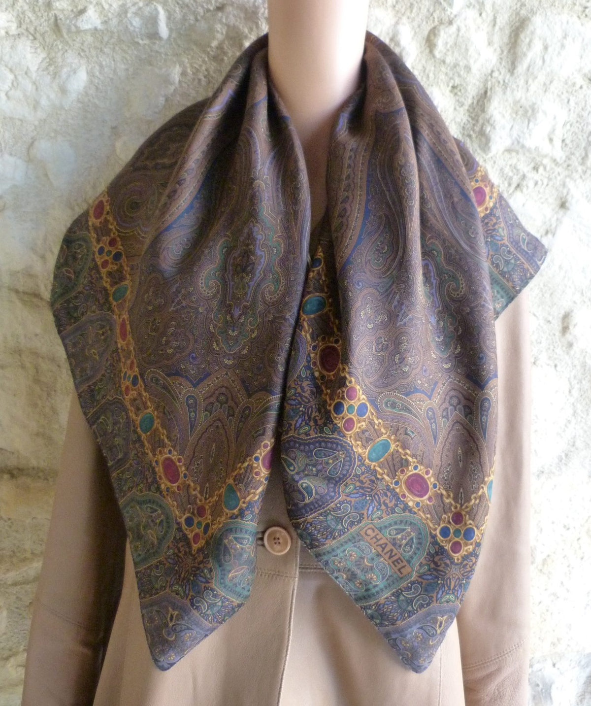 foulard carré Chanel soie/laine façon cachemire bijoux byzantins Circa 1985/92