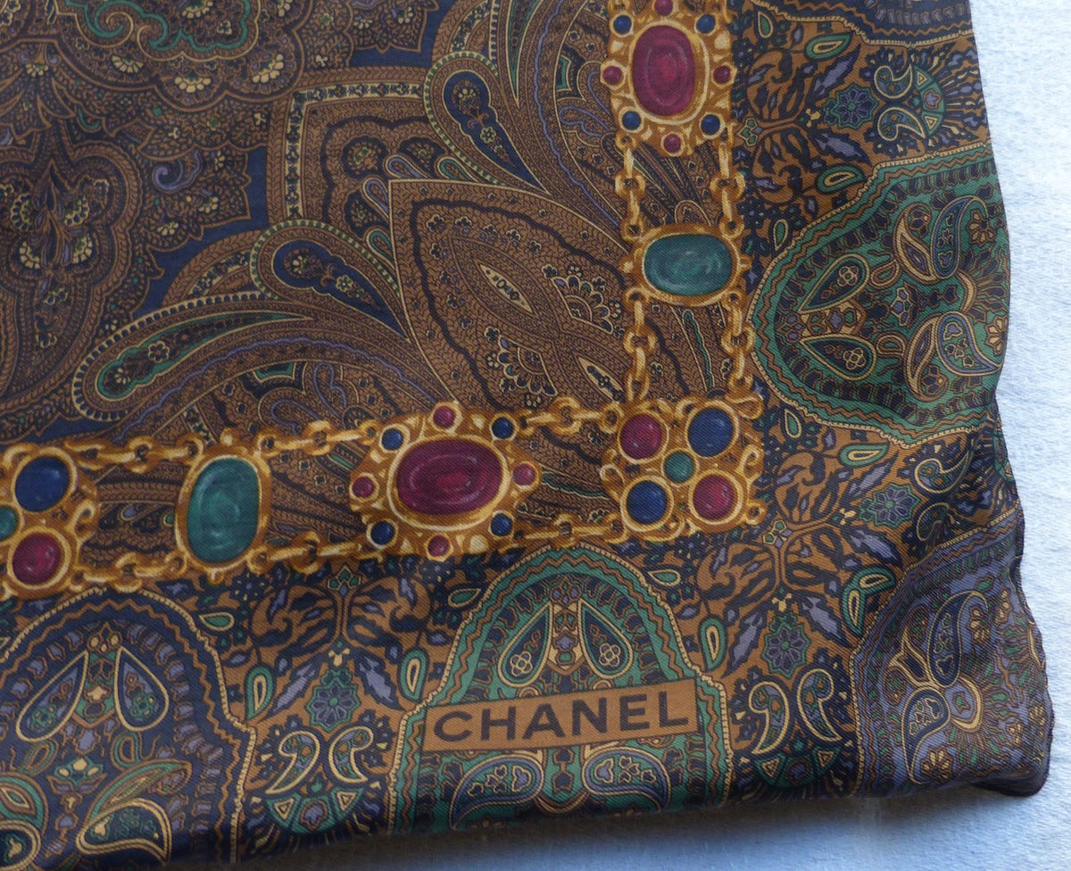 foulard carré Chanel soie/laine façon cachemire bijoux byzantins Circa 1985/92