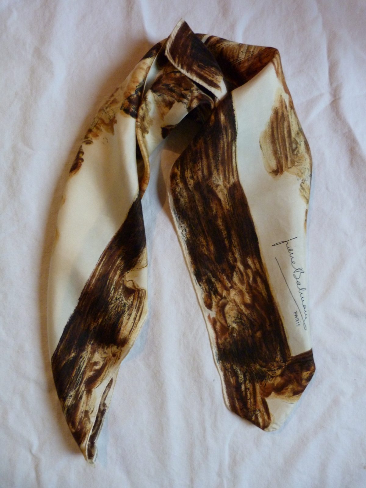 rare foulard soie Pierre Balmain Paris années 1950 motifs Cavaliers scène équest
