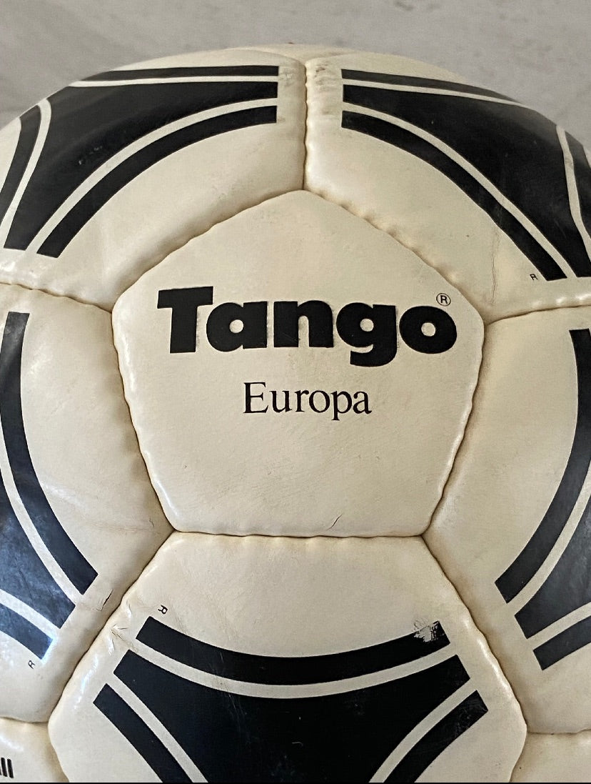 Ballon de foot ADIDAS TANGO EUROPA 1988 officiel d’époque COLLECTOR