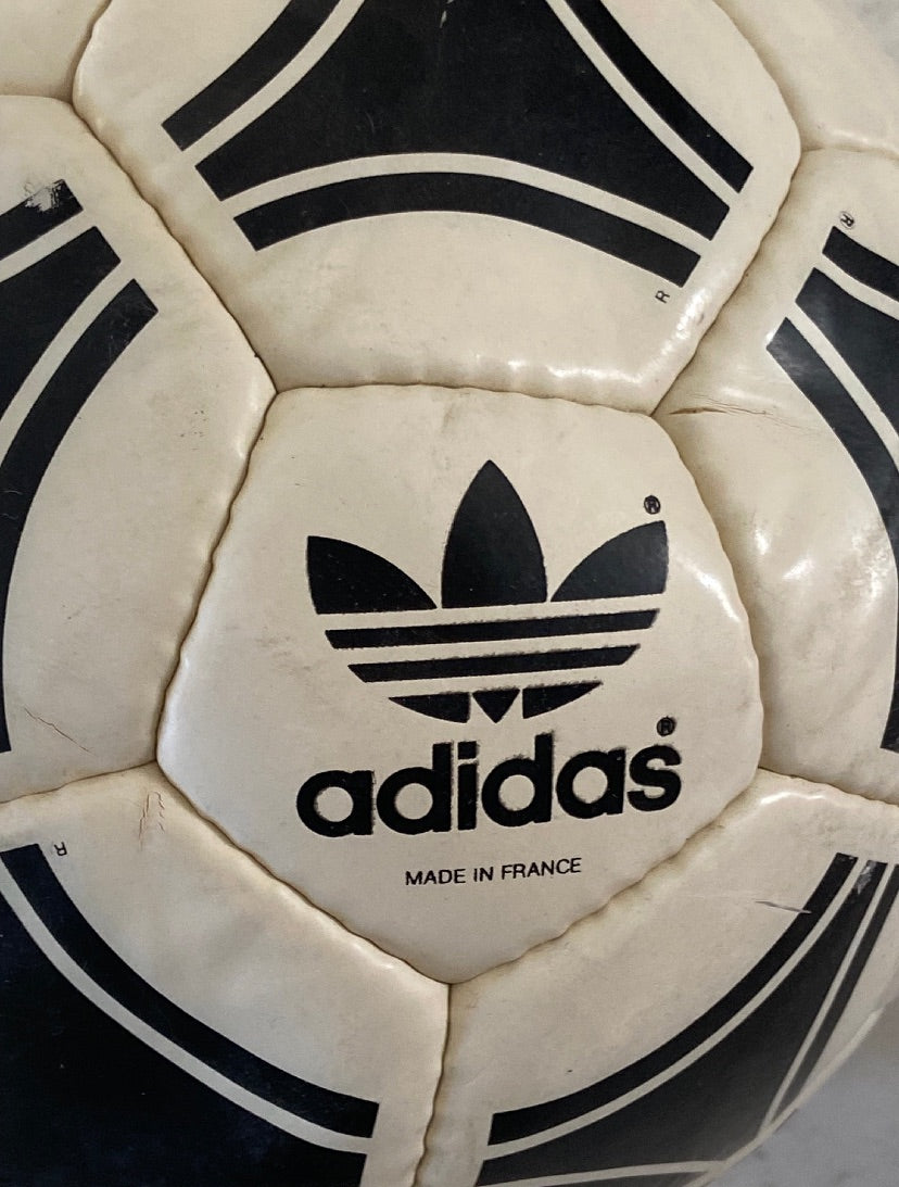 Ballon de foot ADIDAS TANGO EUROPA 1988 officiel d’époque COLLECTOR