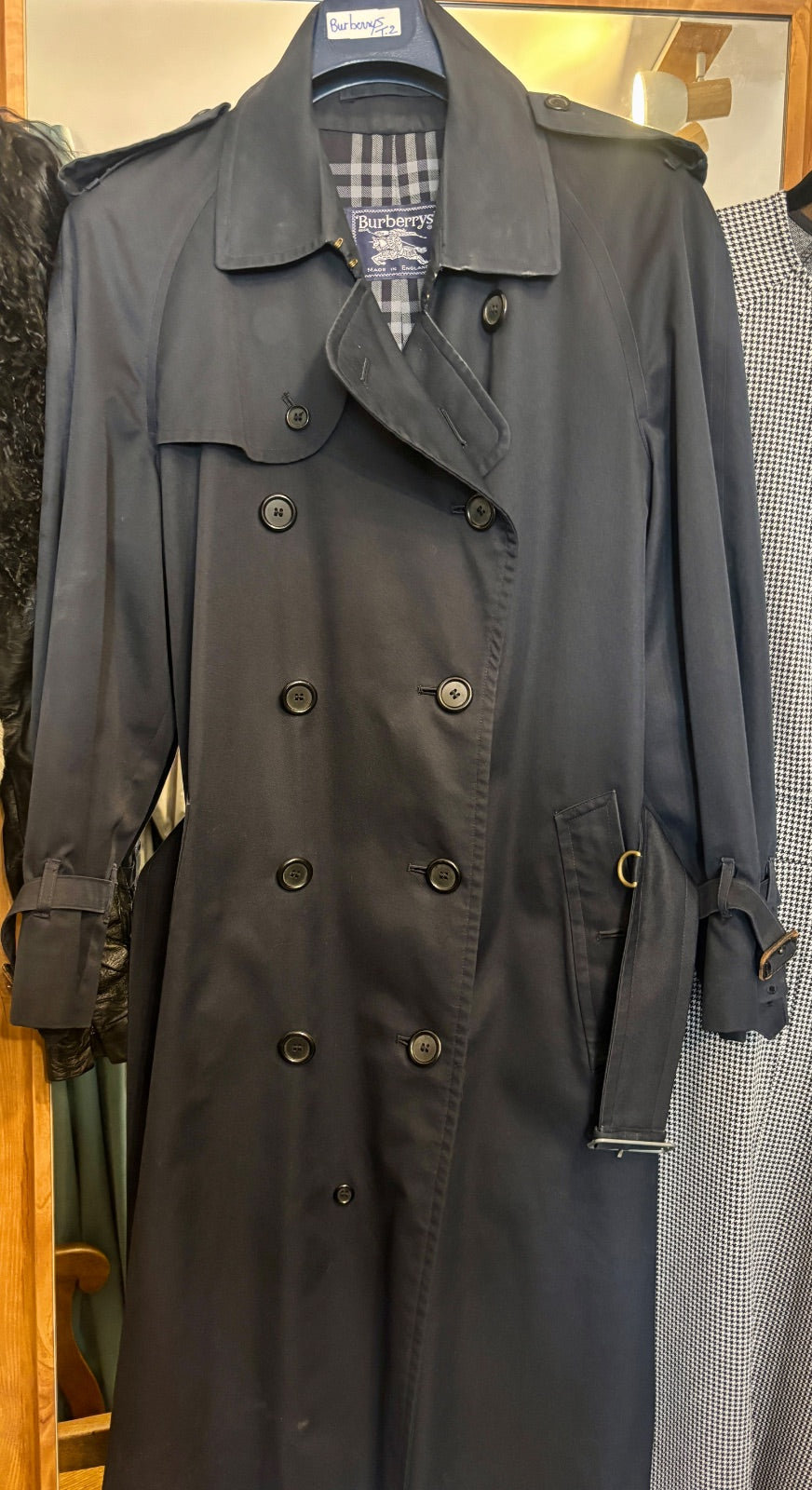 trench burberrys