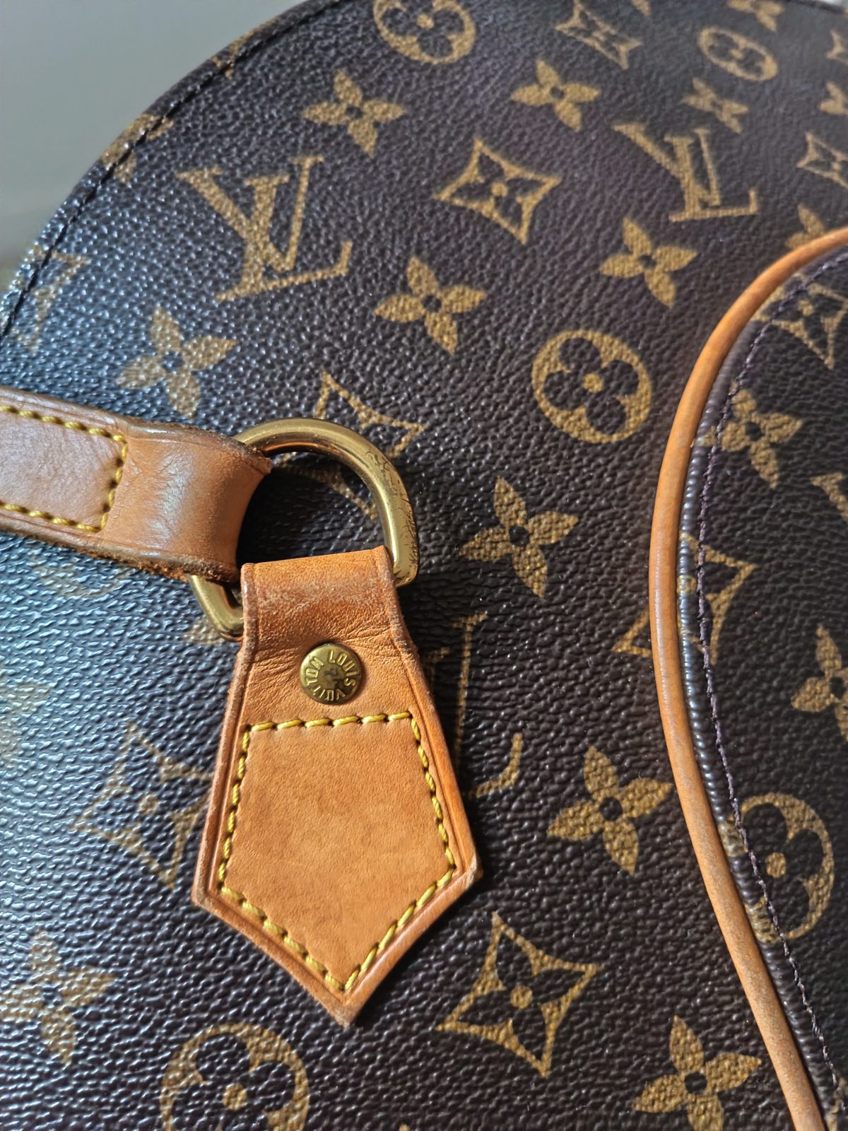 ​Sac Louis Vuitton Ellipse – Authentique (Certifié Entrupy)