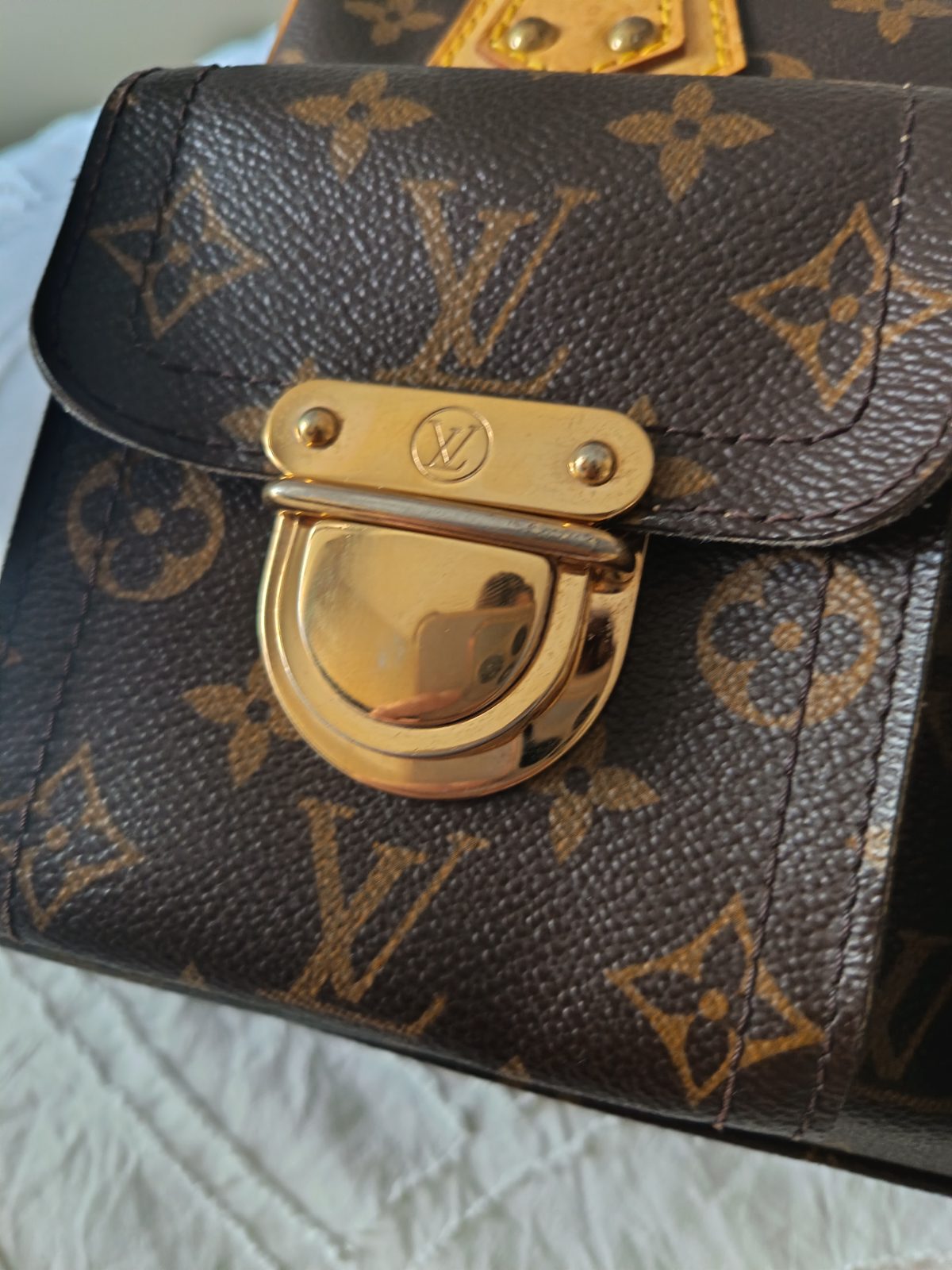 Sac Louis Vuitton Manhattan – Authentique (Certifié Entrupy)