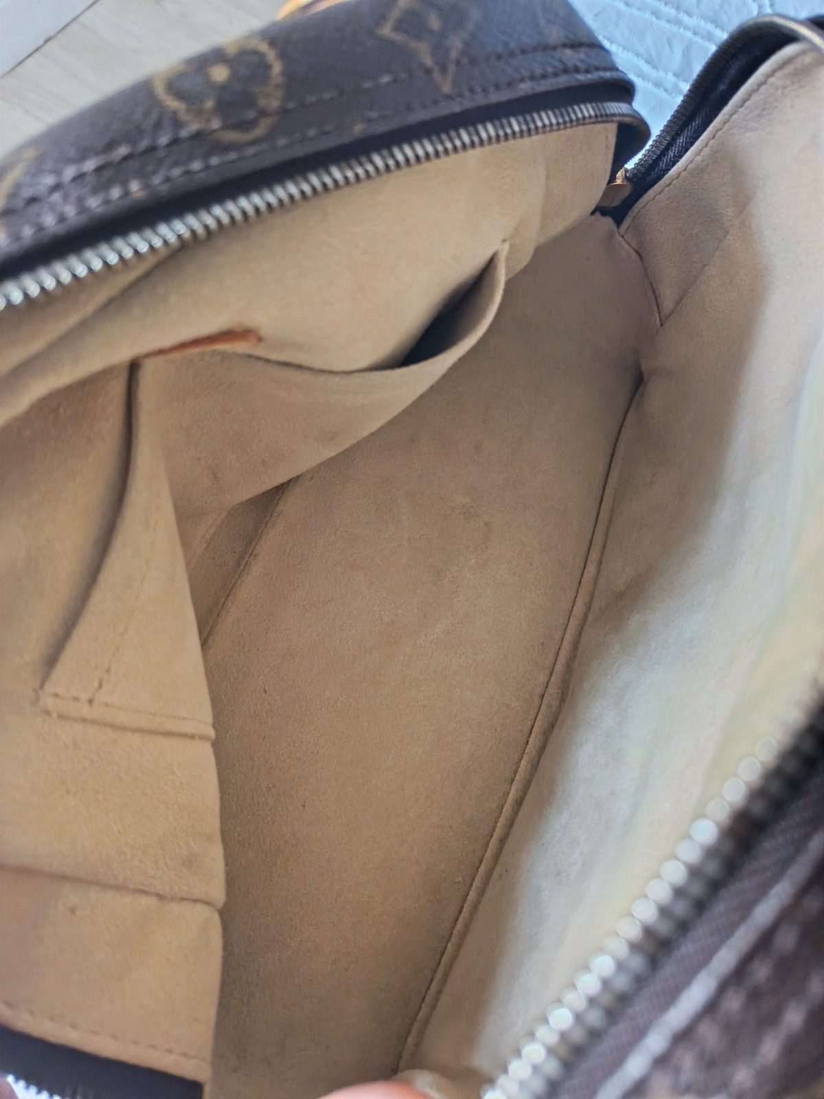 Sac Louis Vuitton Manhattan – Authentique (Certifié Entrupy)