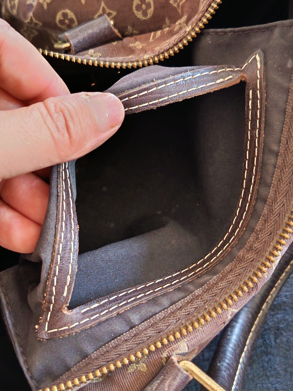 Louis Vuitton – Sac à main "Speedy" – Toile Monogram Mini Lin Marron – Édition V