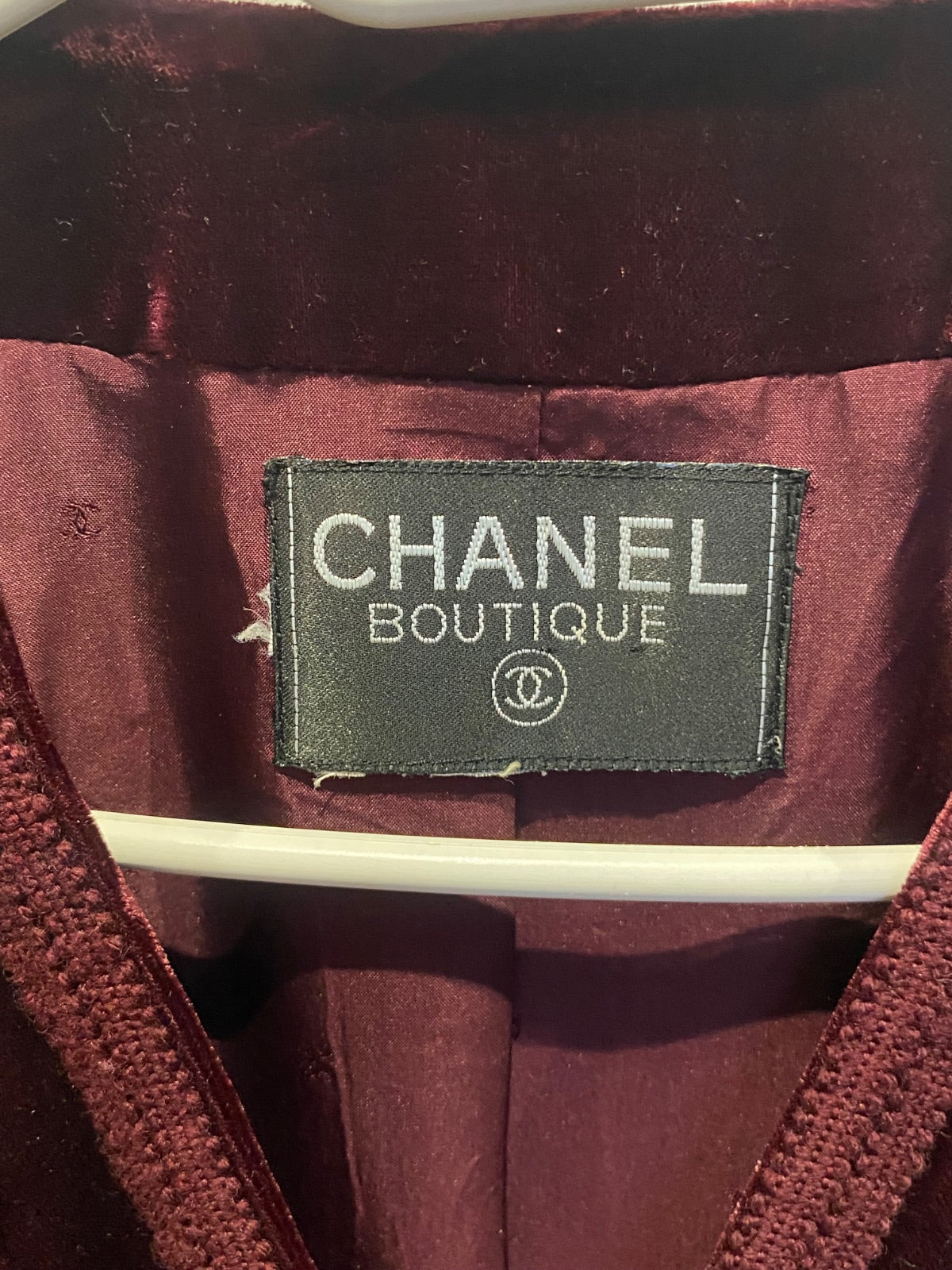 Blazer Chanel en velours bordeaux taille 38