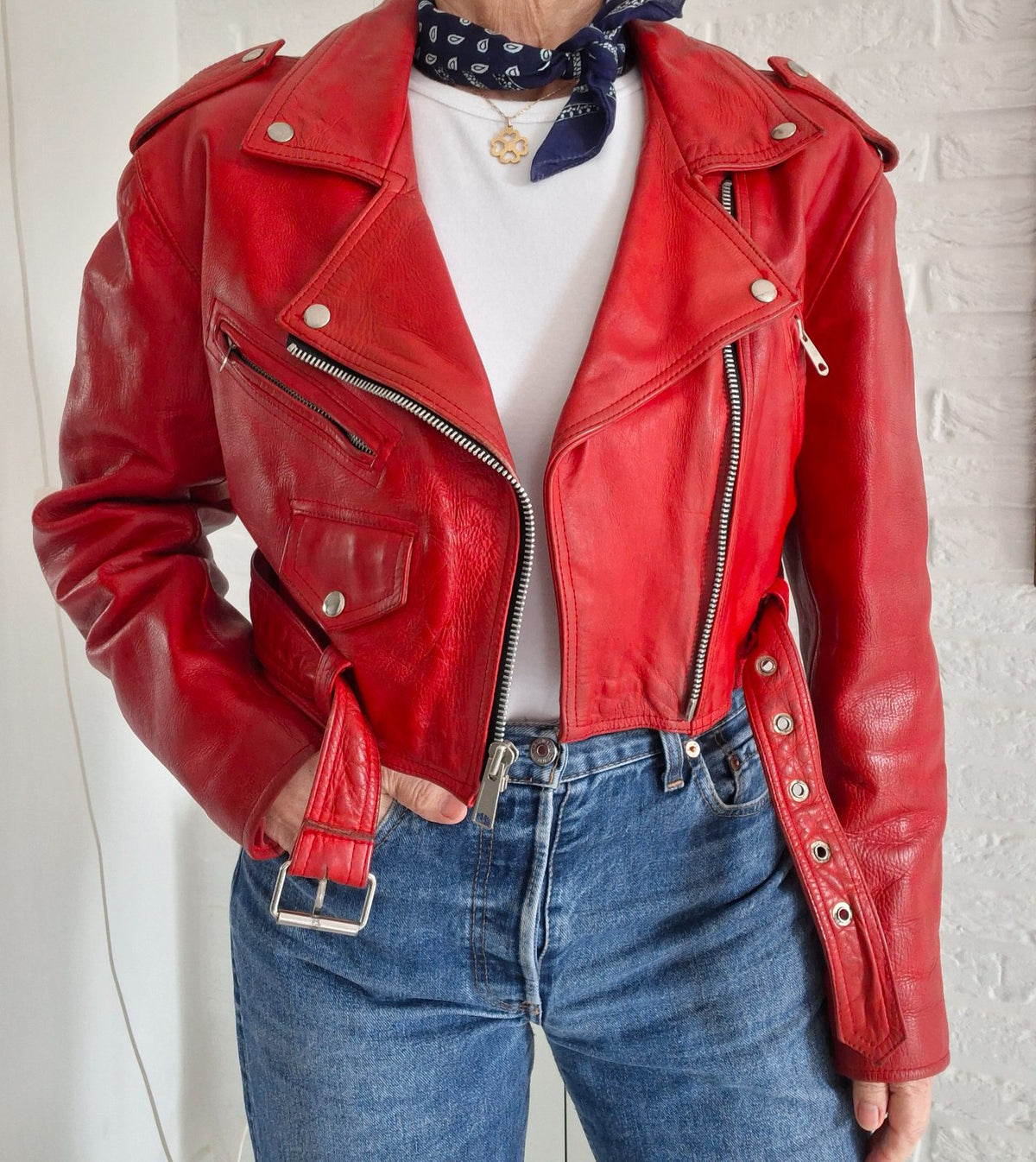 Perfecto en cuir rouge