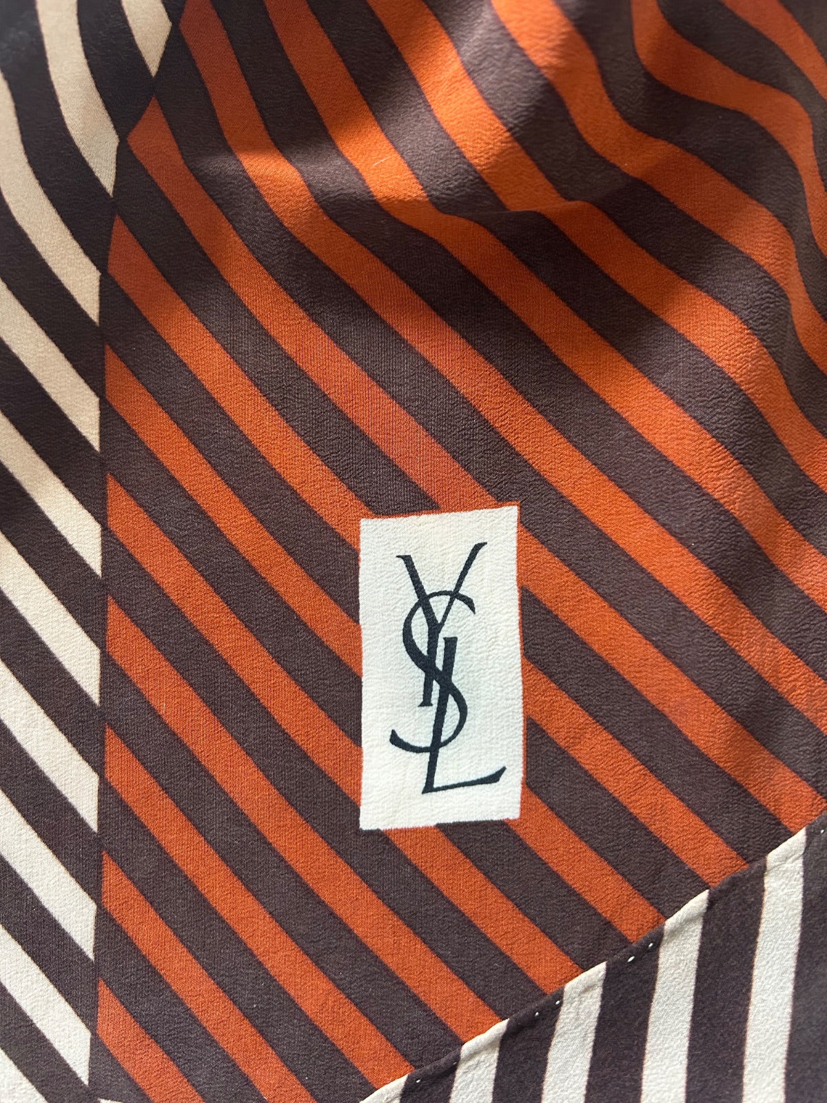 Carré de soie Cassandre Yves Saint-Laurent