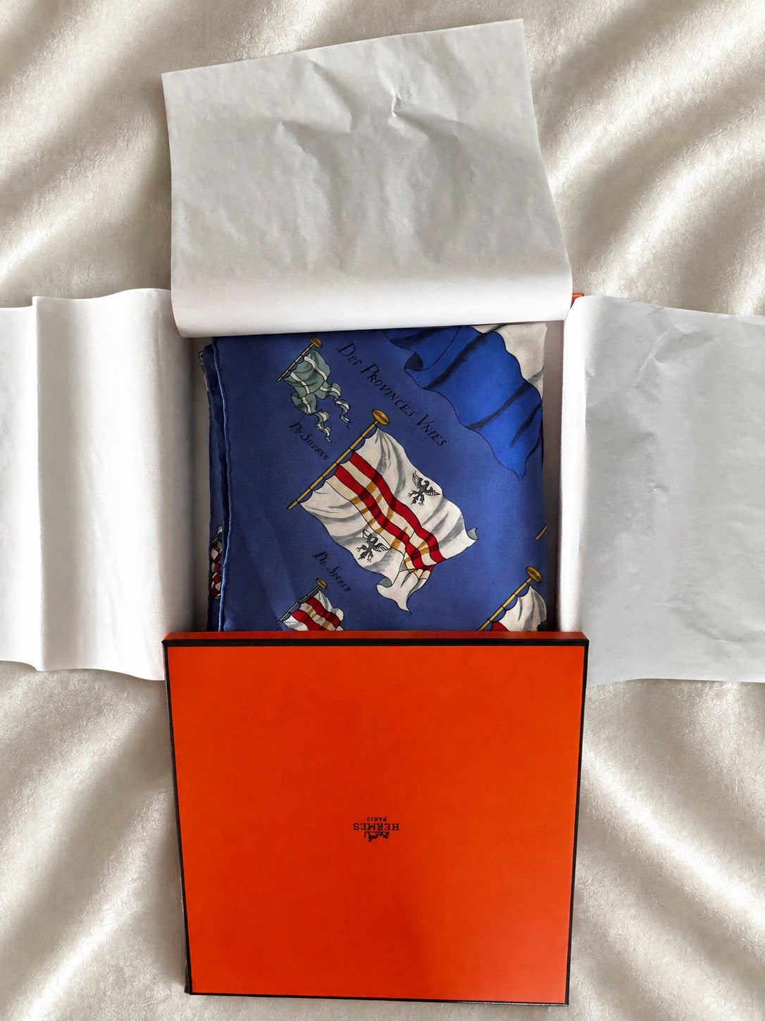 Carré de soie Hermès