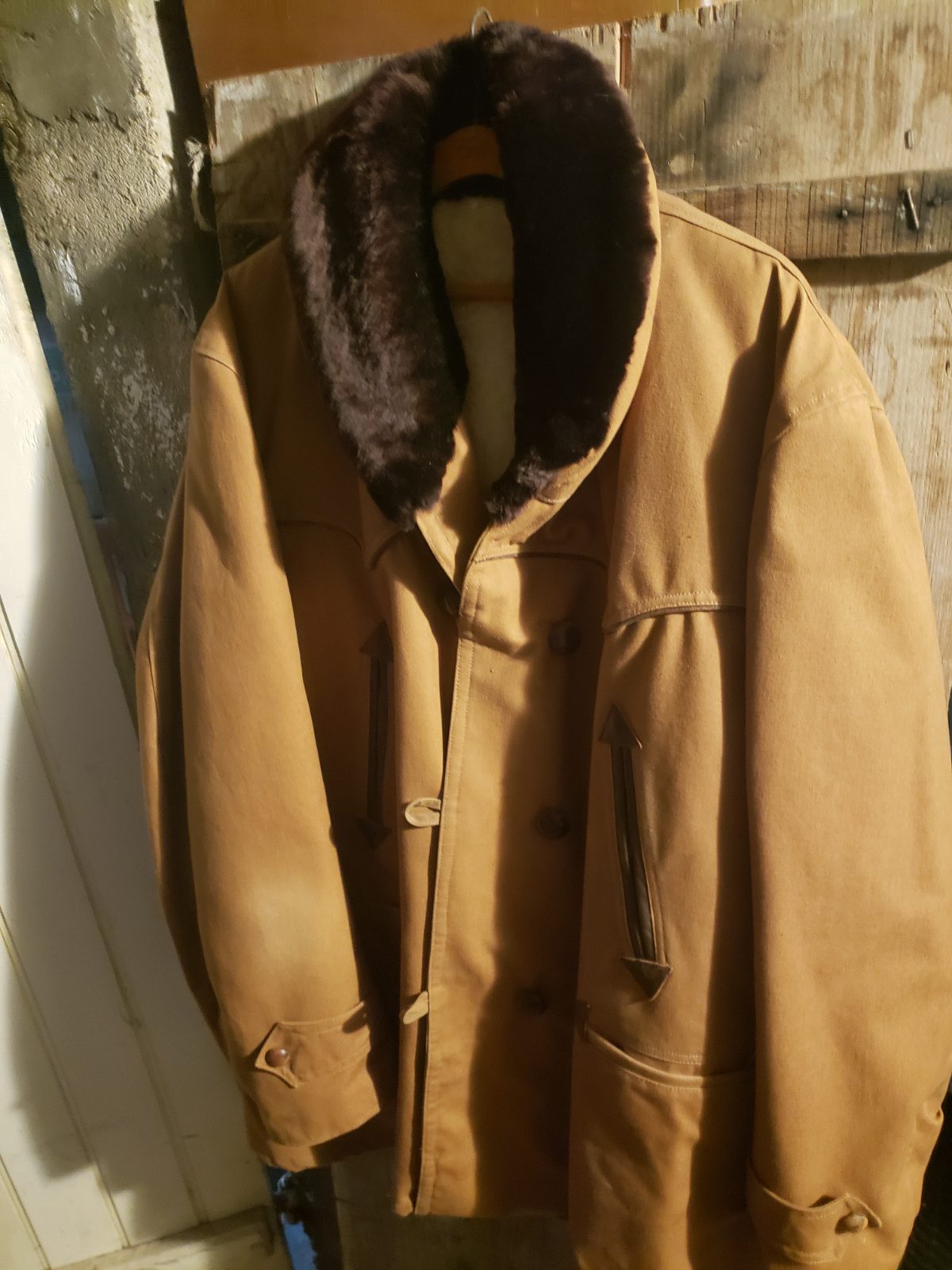 Manteau en peau canadienne