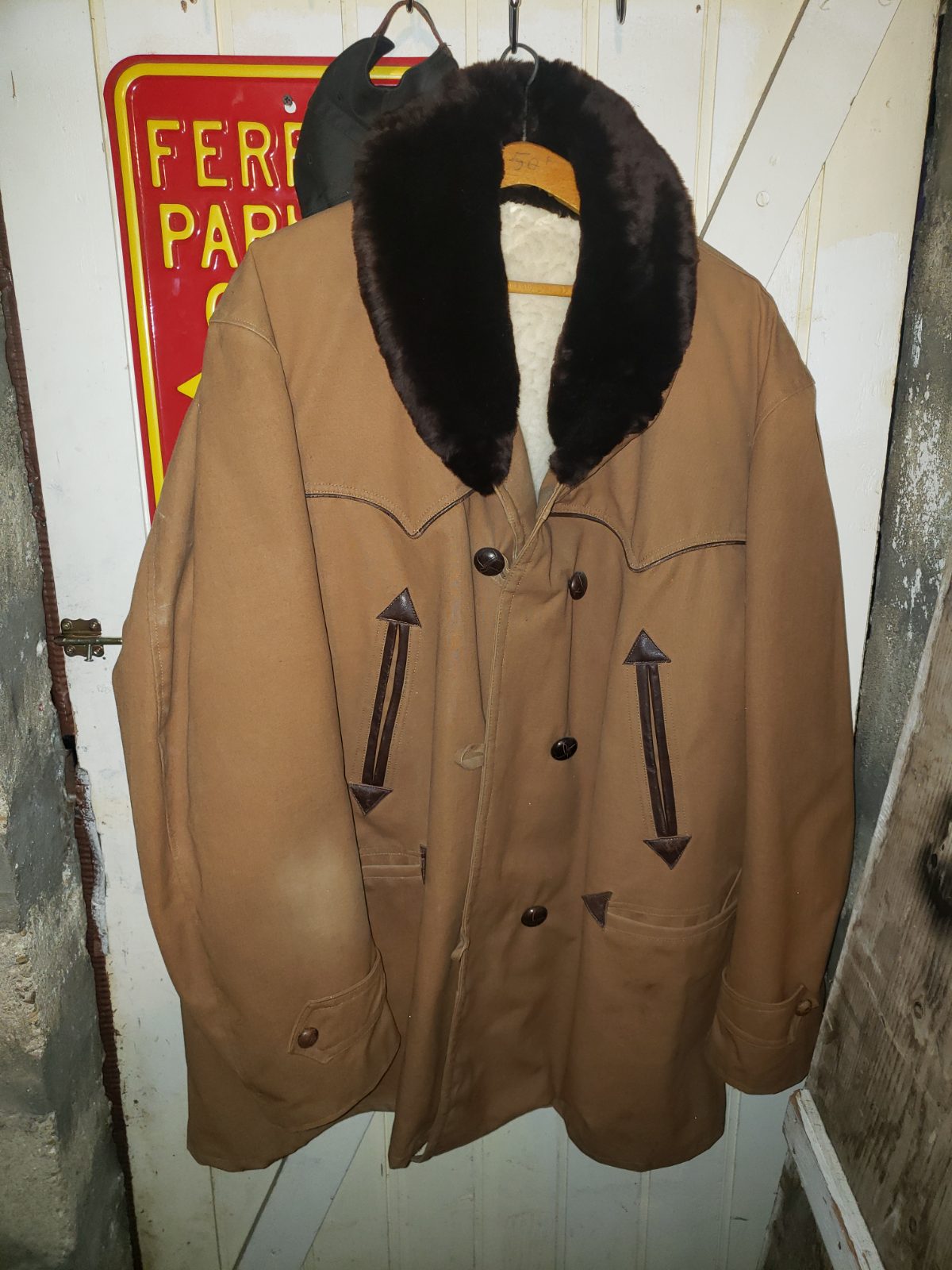 Manteau en peau canadienne
