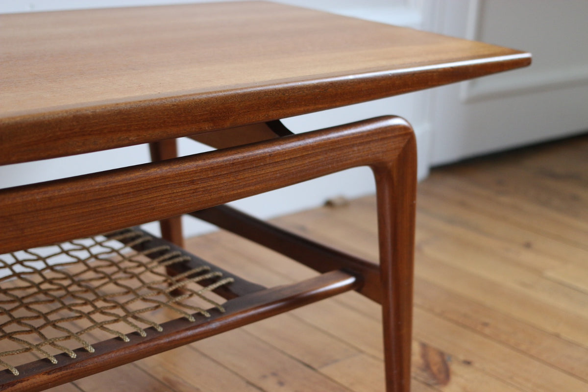 Table basse scandinave vintage teck Hovmand Olsen, 1960