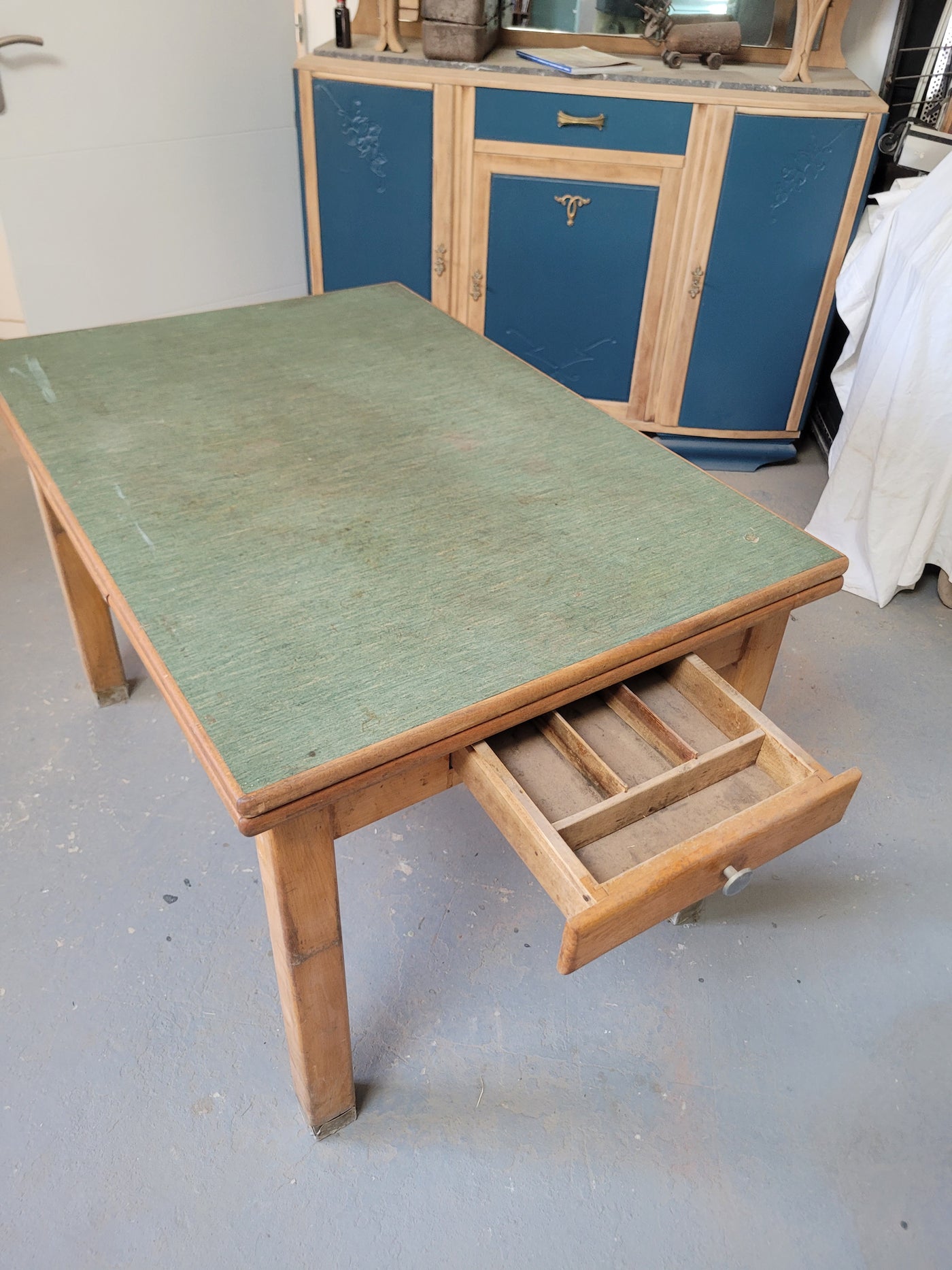 Table mado