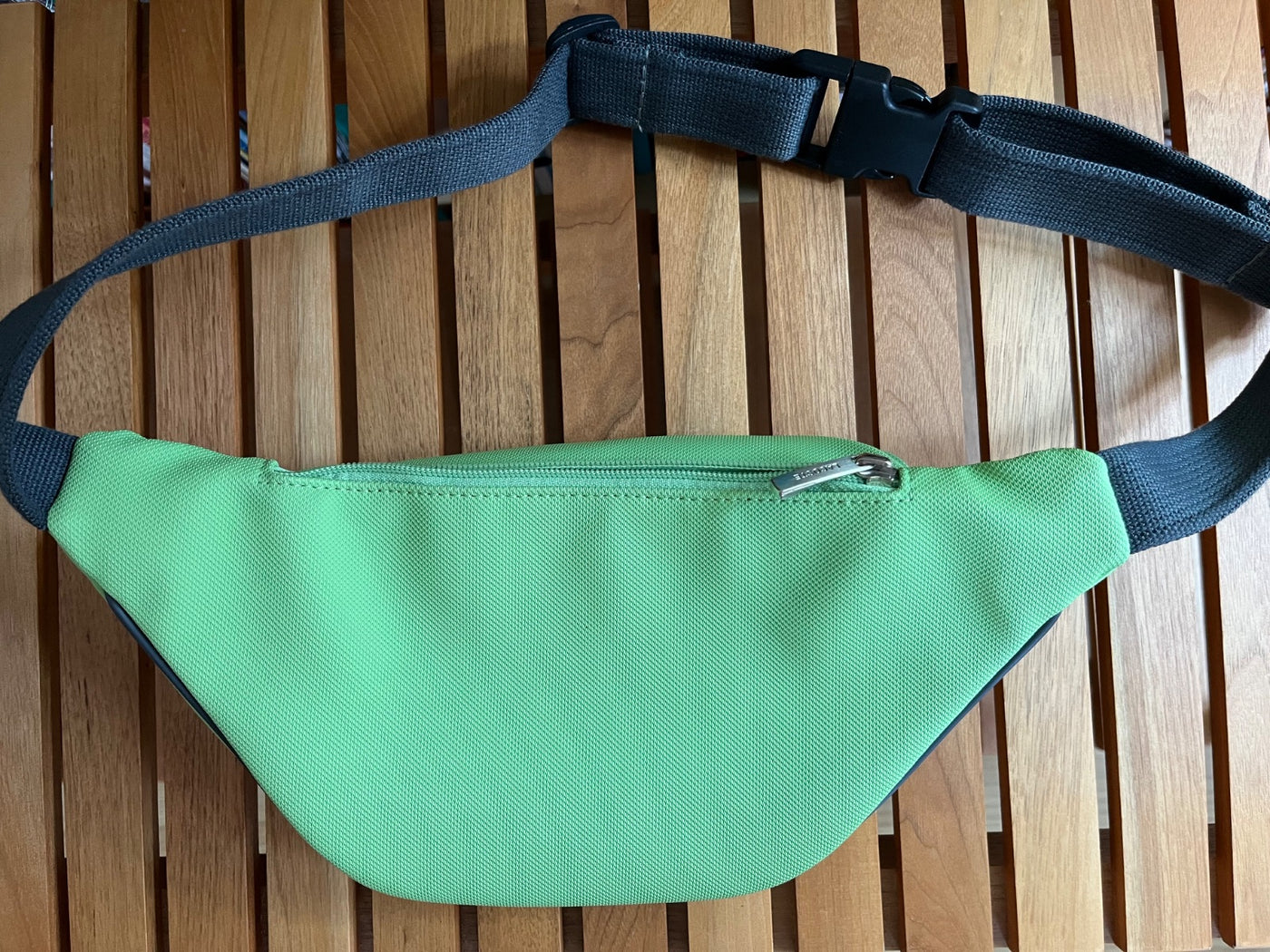 Sac banane Lacoste neuf, vert pomme