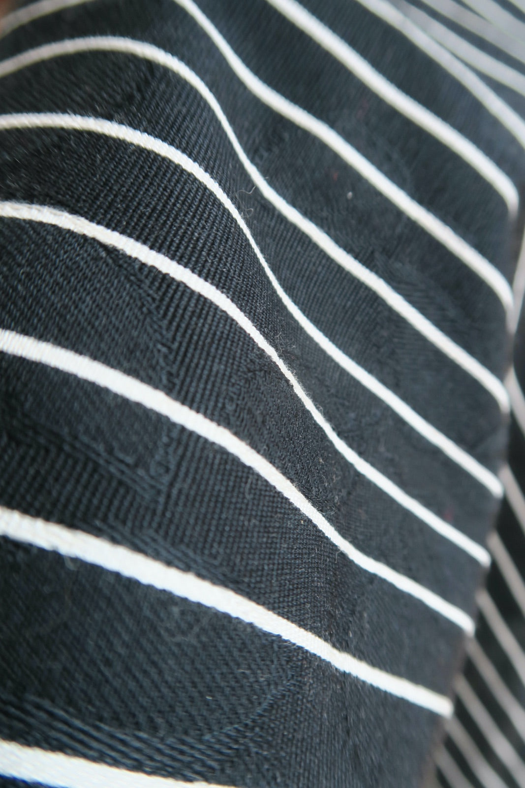Jupe droite rayée noir et blanc en coton damassé Yves Saint Laurent Variation