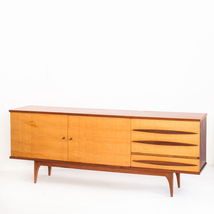 Buffet - enfilade vintage en deux tons de bois - France, années 1960     Buf