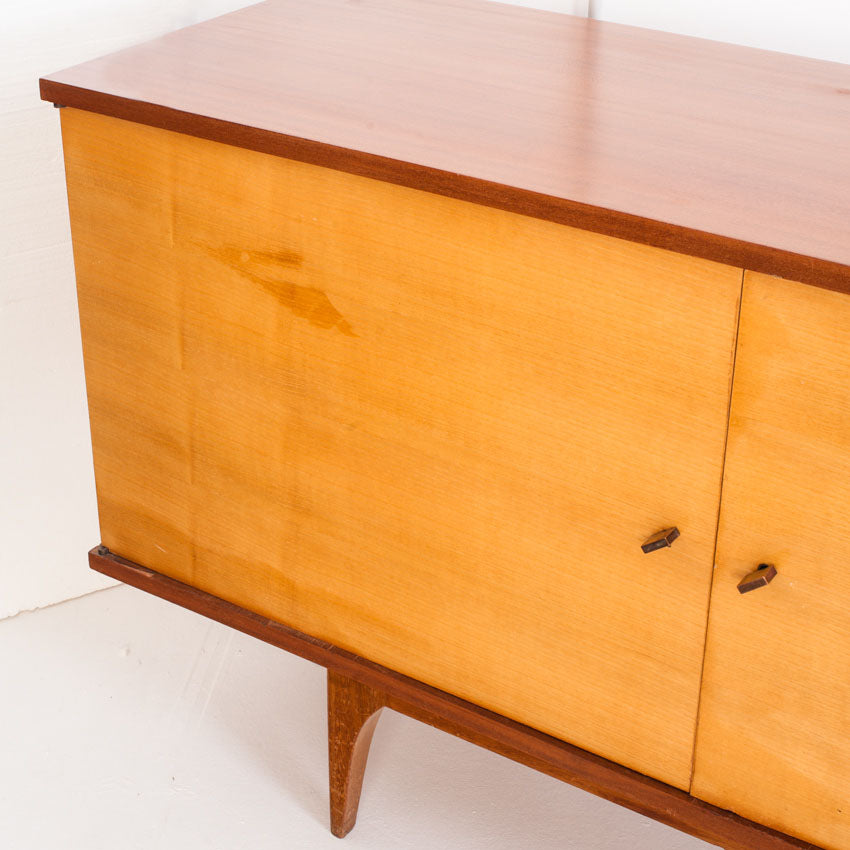 Buffet - enfilade vintage en deux tons de bois - France, années 1960     Buf