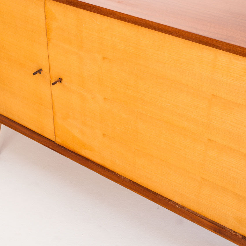 Buffet - enfilade vintage en deux tons de bois - France, années 1960     Buf