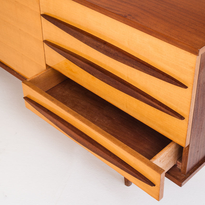 Buffet - enfilade vintage en deux tons de bois - France, années 1960     Buf