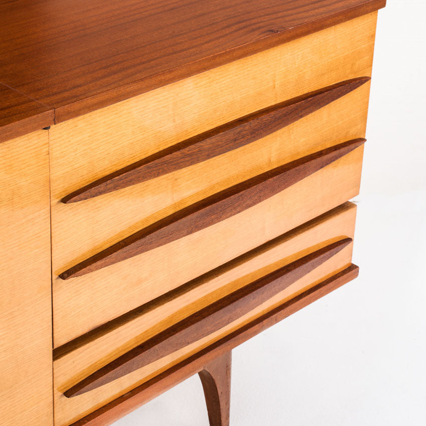 Buffet - enfilade vintage en deux tons de bois - France, années 1960     Buf