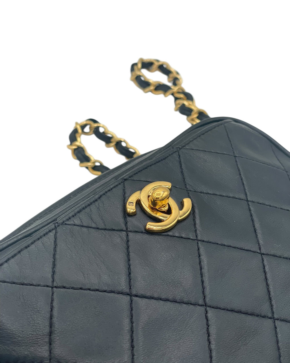 CHANEL VINTAGE CAMERA BAG BLU LAMBSKIN